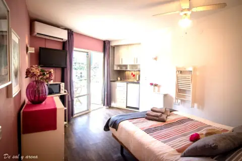Estudio en Avenida Manuel Mena Palma, 4