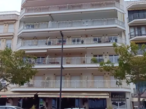 Piso en Avinguda de Rhode