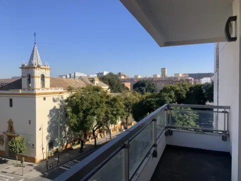 Piso en calle de Luis Montoto, 46