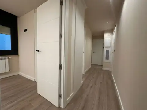 Piso de 3 habitaciones en alquiler en Escaldes-Engordany · 30 de 60