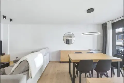 Pis de 3 habitacions en venda a Andorra la Vella · 44 de 60