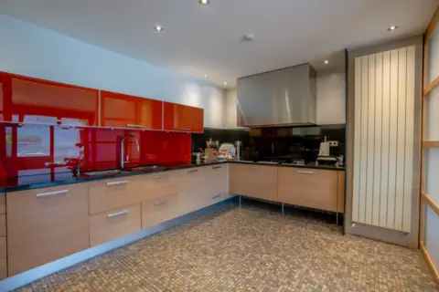 5-bedroom chalet for sale in Escaldes-Engordany · 25 of 60
