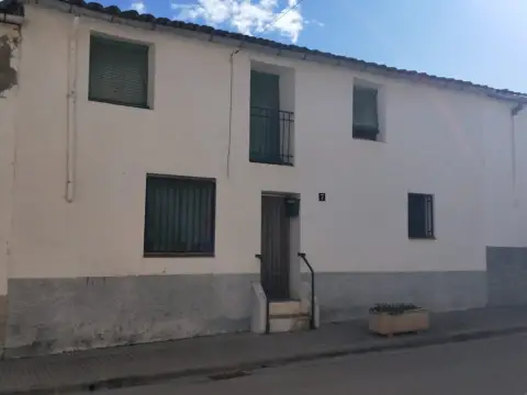 Casa en Mediona