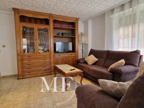 Piso en calle de Brigadier Algarra, 35