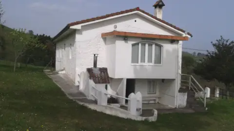 Casa en calle Santa María de Cayón, nº 274