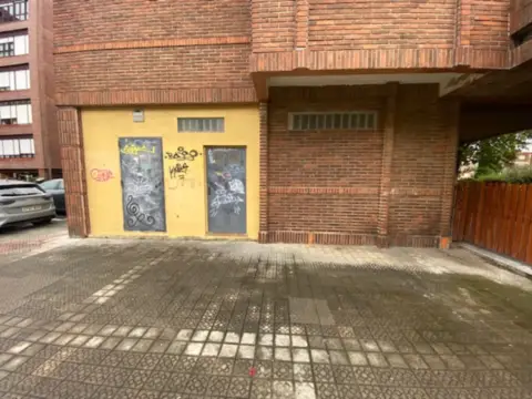 Local comercial en Bidezabal Kalea