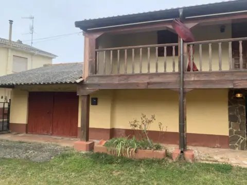 Casa rústica en calle Escuelas