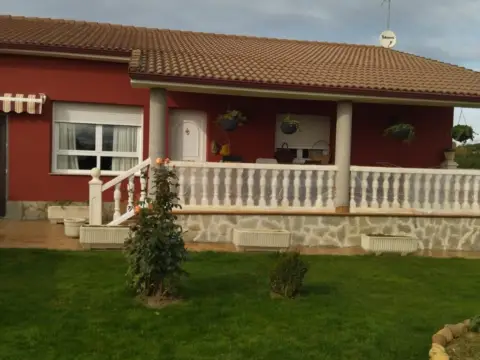 Single-family house in Urbanización Montesol