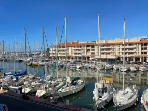 Piso en calle de la Carabela, 5