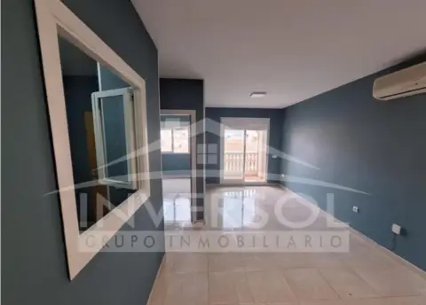 Piso en calle de Julio César, 136