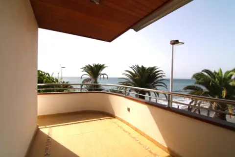 Casa en calle Los Jazmines