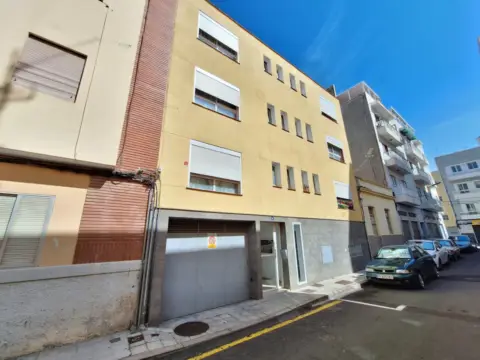 Piso en calle Mencey Ventor