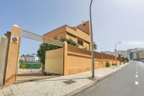 Chalet en calle Pintor Ribera, 18