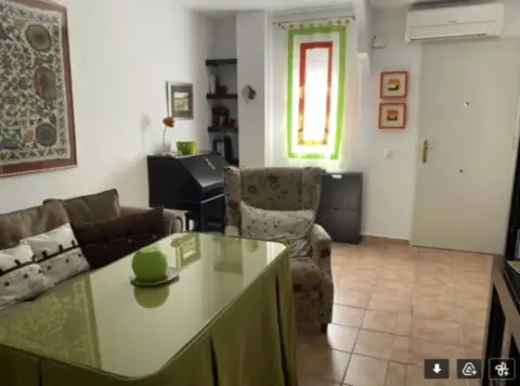 Apartamento en calle de Montesinos