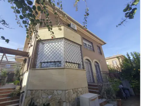 Chalet unifamiliar en calle Próximo A La Av. de Elvas