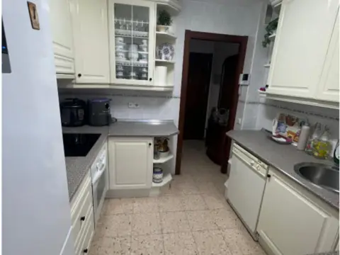 Piso en Avenida Santa Marina