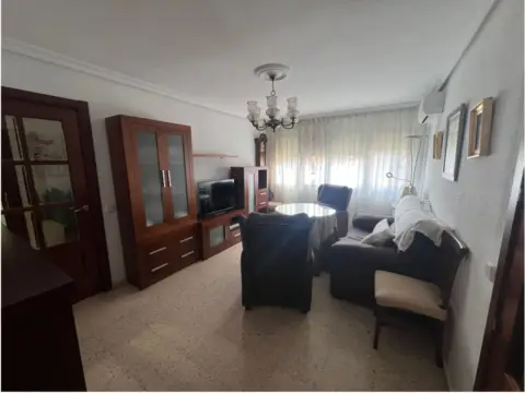 Piso en Avenida Santa Marina