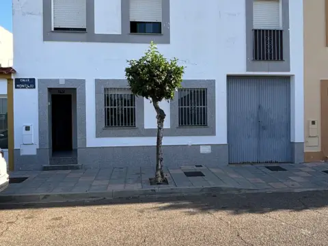 Casa en Valdelacalzada