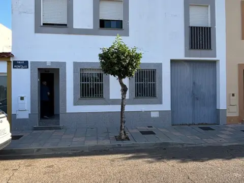 Casa en calle Montijo