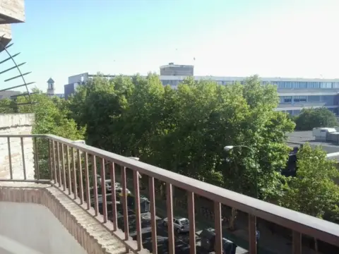 Piso en Avenida de Reina Mercedes