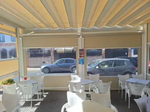 Local comercial en calle Bulevar de los Azahares