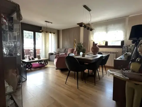 Piso en calle Cortinada