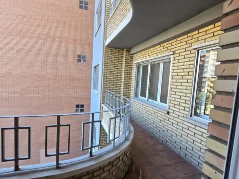 Piso en Avenida de Cesáreo Alierta