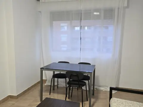 Piso en Vía Universitas