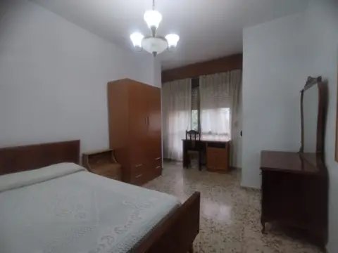 Piso en calle de José María Valdenebro