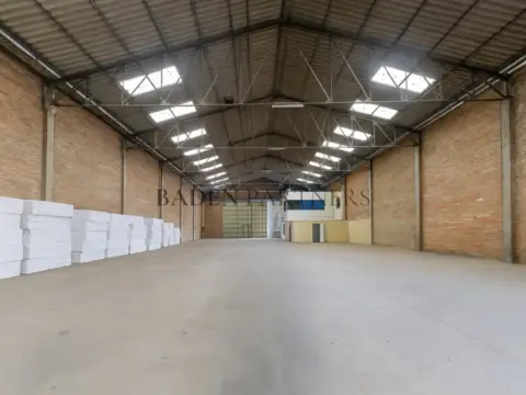 Nave industrial en Camino Capsades