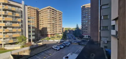 Piso en Vía Universitas, 8