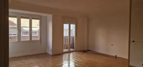 Piso en calle de Nuestra Señora de Covadonga, 39