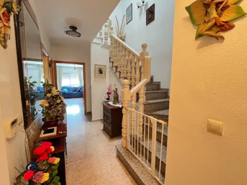 Chalet pareado en calle Islas Cíes