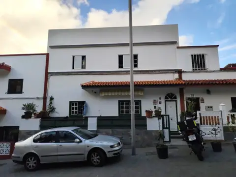 Chalet adosado en calle Juan González Trujillo, 11