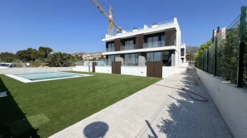 Casa adosada en Carrer de la Margarida