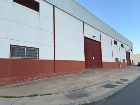 Nave comercial en Polígono Industrial de la Barca