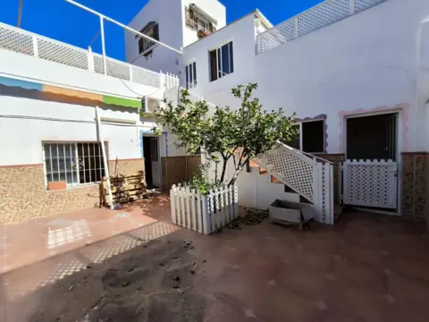 Casa en calle de la Marina