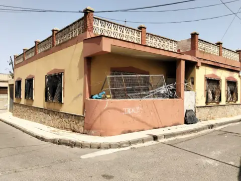 Casa unifamiliar en calle de Sáez