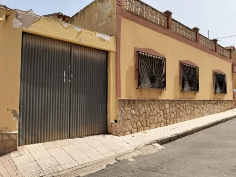 Casa unifamiliar en calle de Sáez