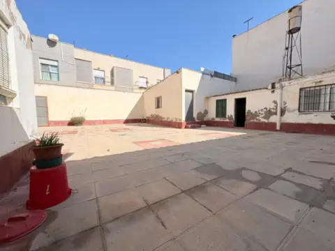 Casa adosada en calle de San Cristóbal