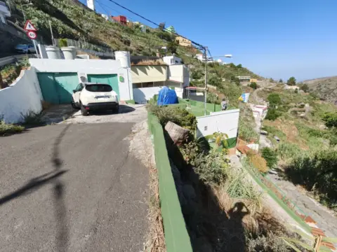 Chalet rústico en calle de los Morros