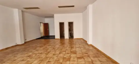 Local comercial en calle Mayor Antigua