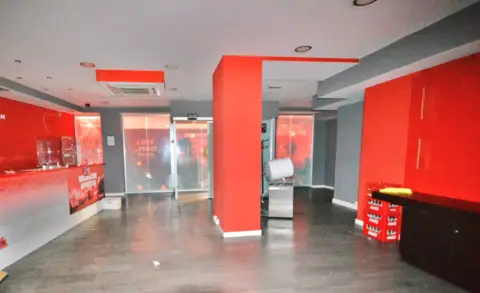 Local comercial en calle de Cirilo Tejerina, nº SN