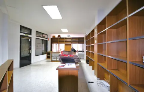 Local comercial en calle de Villacasares, nº SN