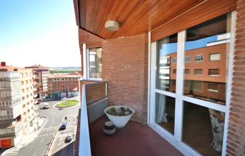 Piso en Avenida de Modesto Lafuente, nº sn