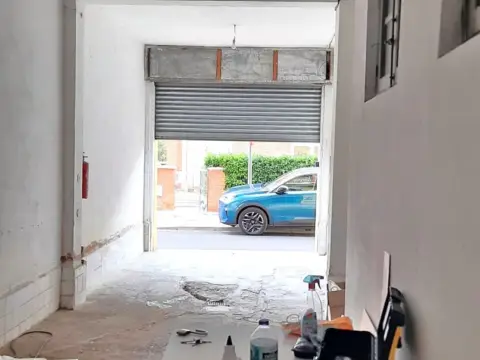 Local comercial en calle de las Fuentes Carrionas
