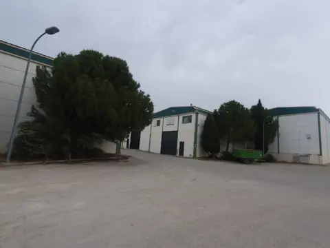 Nave industrial en Úbeda