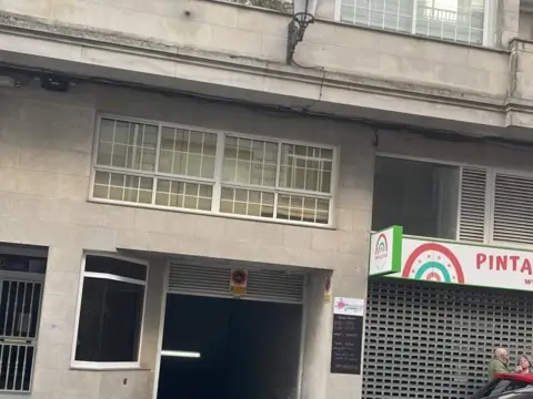 Garatge a calle de Alfonso Rodríguez Castelao
