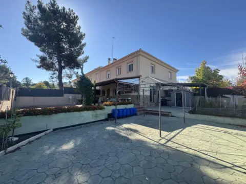 Chalet unifamiliar en Marugán