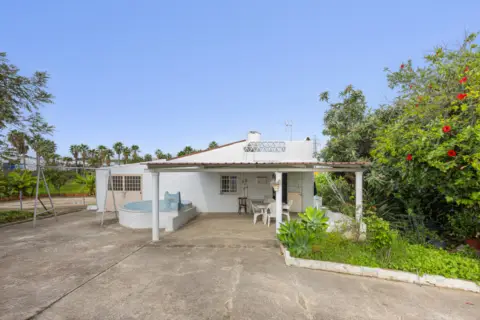 Chalet en calle Carril del Potril, nº 1